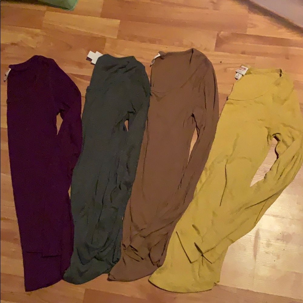 Bundle of 4 long sleeve tops!
